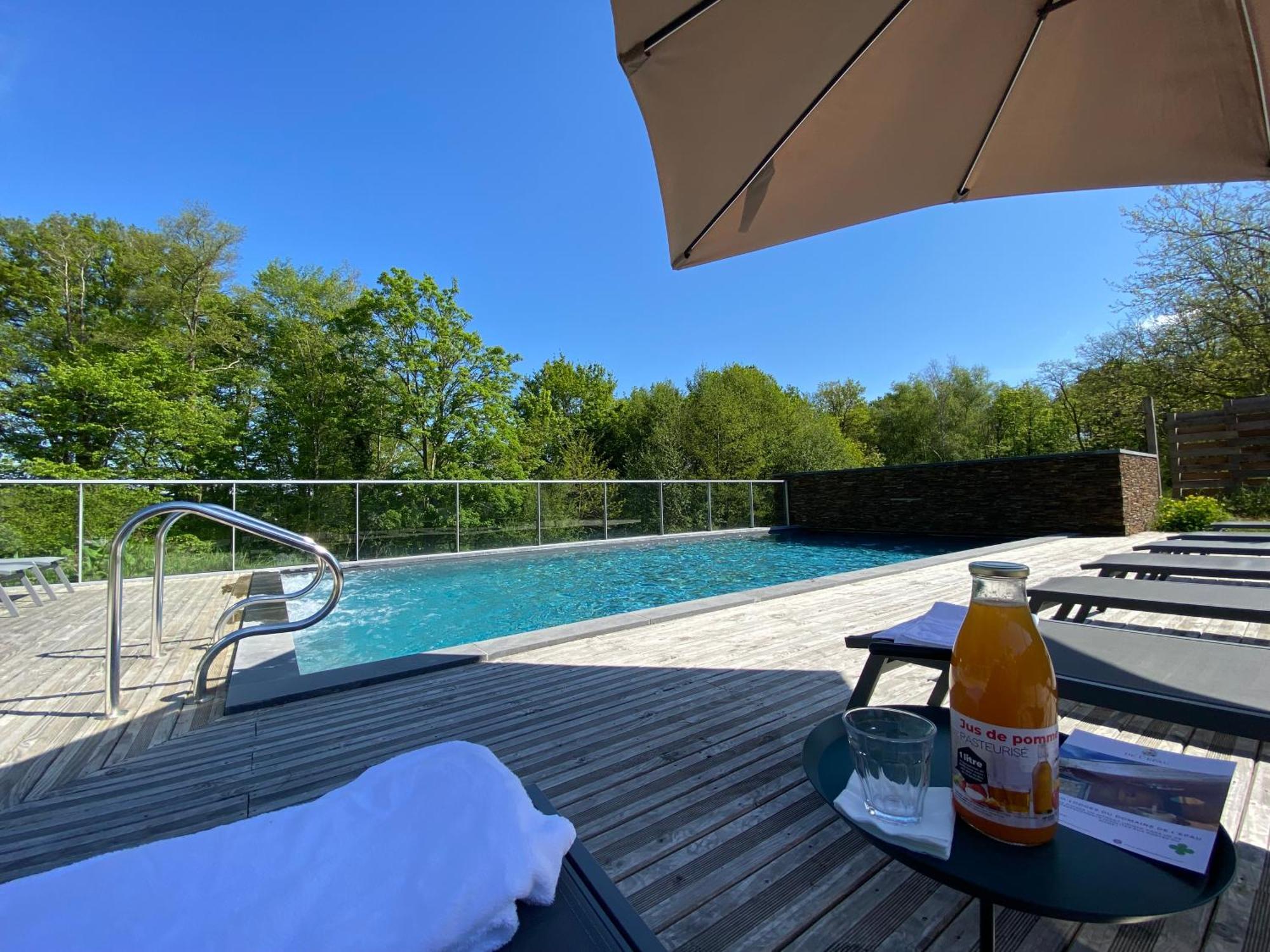 Domaine De L'Epau Eco-Resort Yvré-lʼÉvêque Екстериор снимка