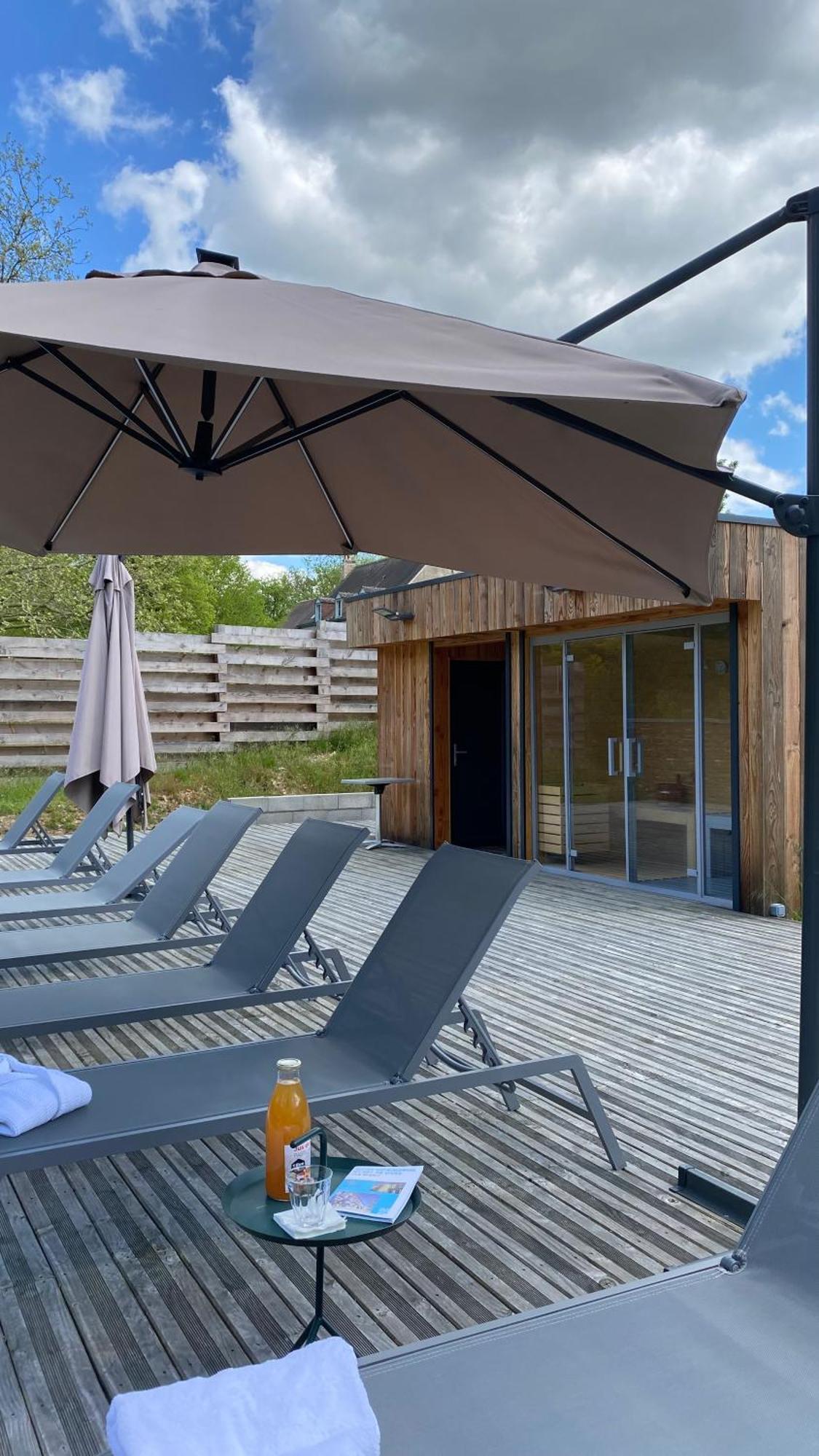Domaine De L'Epau Eco-Resort Yvré-lʼÉvêque Екстериор снимка